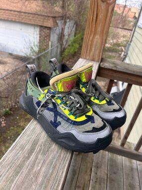 Off-white odsy sneakers